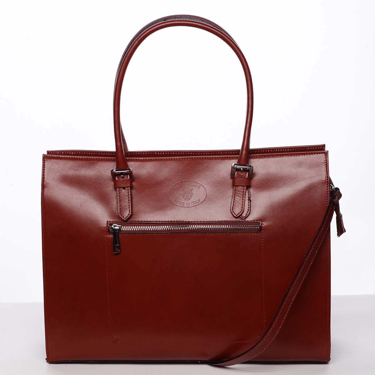 Moderná a elegantná dámska kožená kabelka červená - ItalY Madelia
