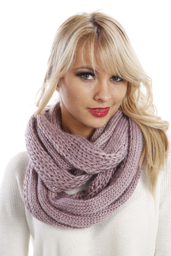 Ružová kruhová (tunel) šála