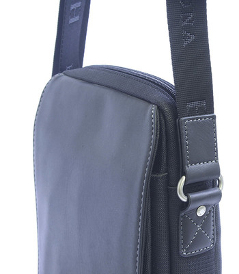 Čierna pánska kožená taška cez plece Hexagona 299162