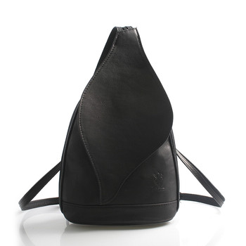 Čierny dámsky kožený ruksak ItalY Corynn