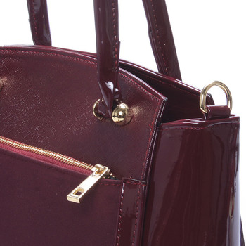 Luxusná vínová lakovaná kabelka so zlatým kovaním - Delami Margo