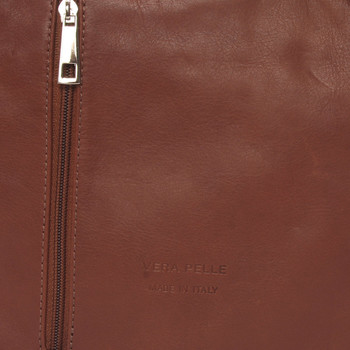 Módna väčšia hnedá kožená kabelka cez rameno - ItalY Quenton