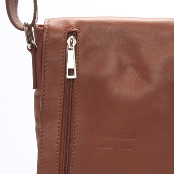 Módna menšia hnedá kožená kabelka cez plece - ItalY Leroi