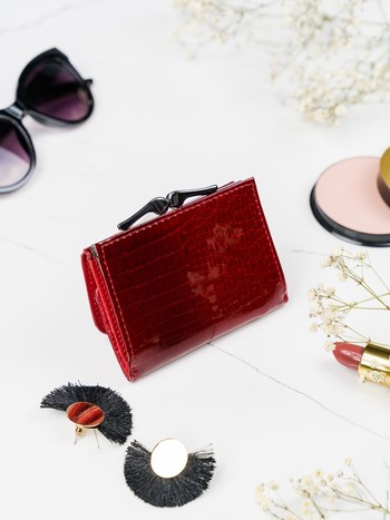 Malá dámska peňaženka kožená lakovaná červená - Rovicky 55287 RS