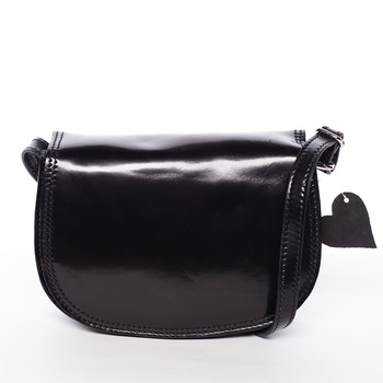 Menšia čierna lakovaná crossbody kožená kabelka - ItalY Zoya