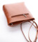 Dámska kožená crossbody kabelka camel - Delami Vera Pelle Aneta