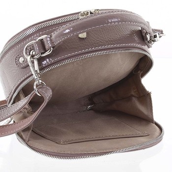 Exkluzívna dámska lesklá crossbody kabelka čierna - David Jones Lucile