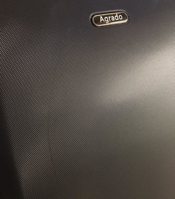 Kvalitný elegantný pevný čierny cestovný kufor - Agrado Peter M
